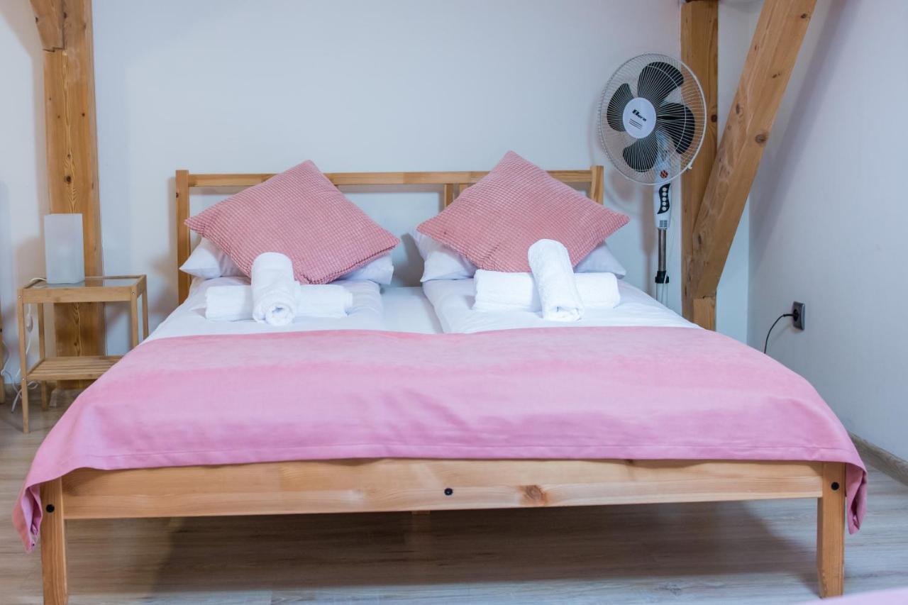 Harmony Hostel Zator Kültér fotó